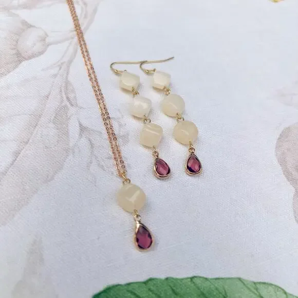 Garnet Wine Red Crystal Glass Cream Moonstone Agate Style Casual Fun Jewelry Set - Picture 2 of 7